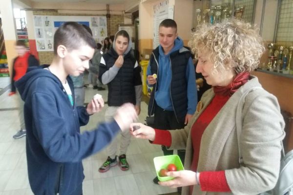 kucanje-jaja-39EBE0BFE-F430-5CD9-27CD-209D962A7279.jpg