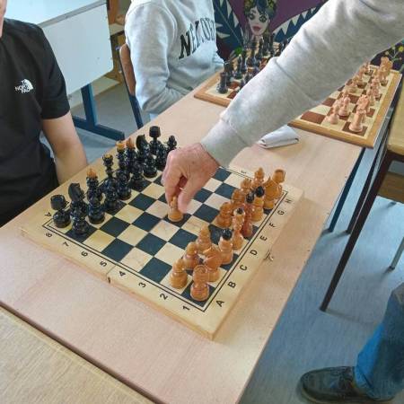 Симултанка Мики у част